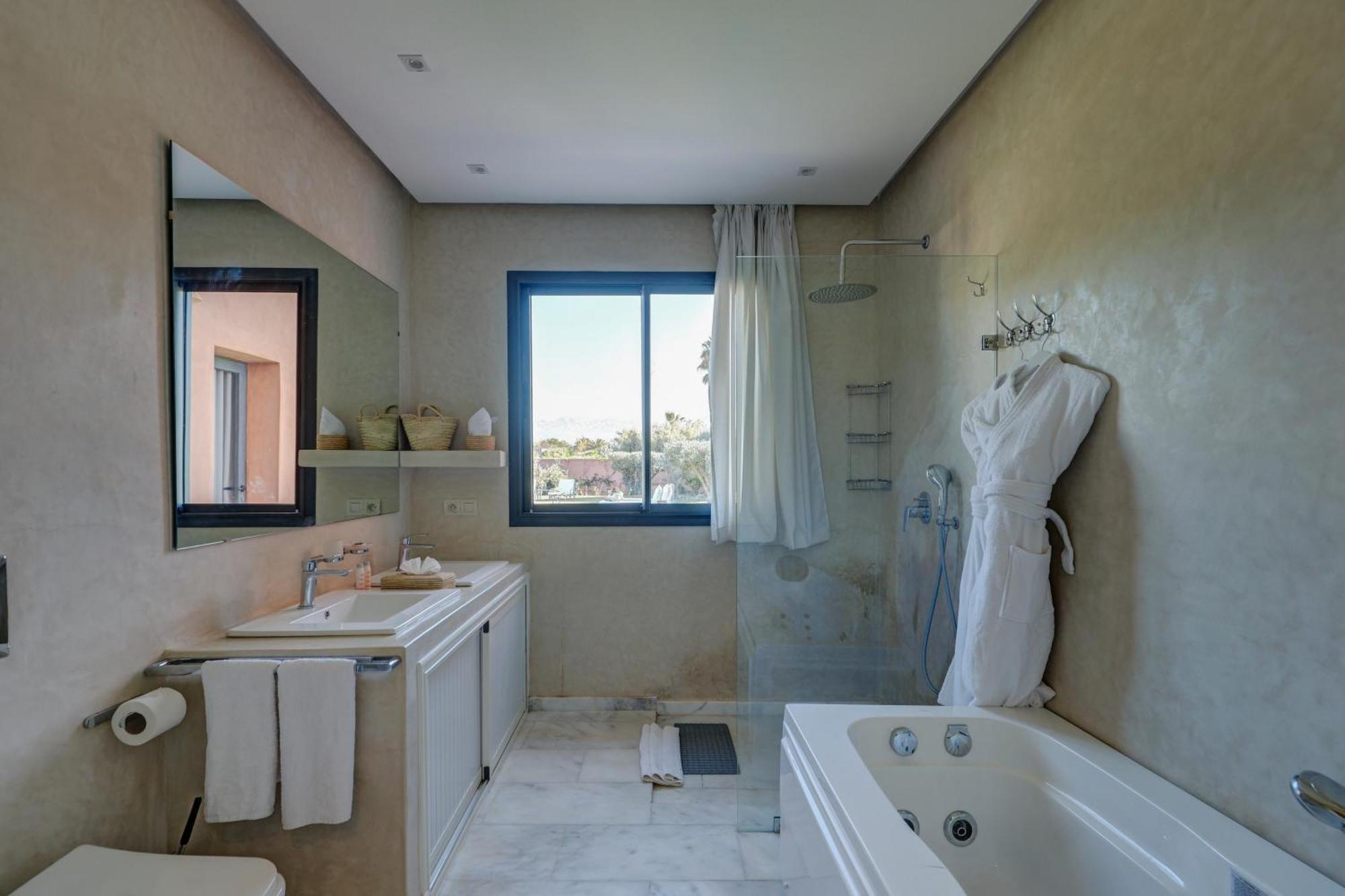 Les Roses By La Siredrah Hotel Ait Bou Zguia Buitenkant foto